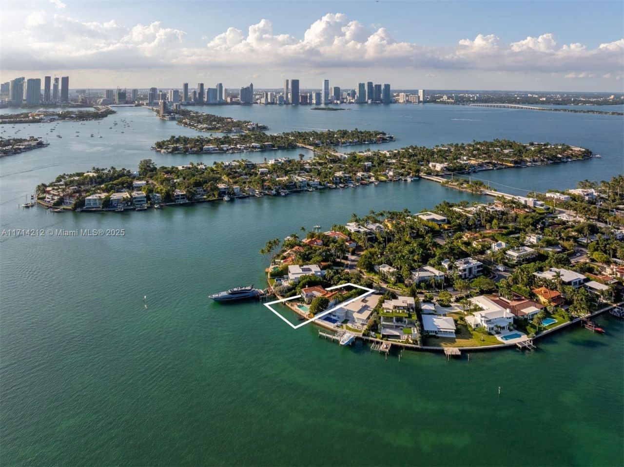 11 E Rivo Alto Dr, Miami Beach, FL 33139 Photo