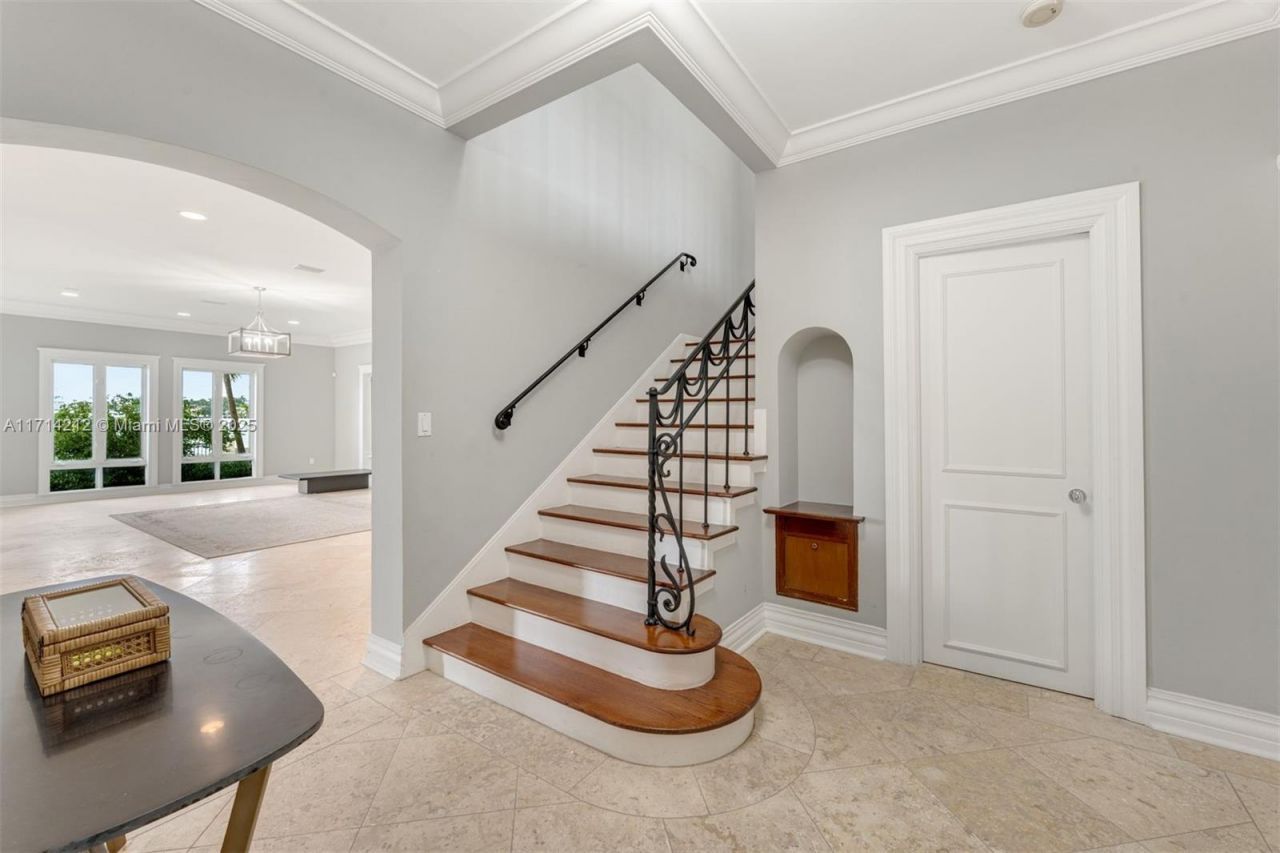 11 E Rivo Alto Dr, Miami Beach, FL 33139 Photo