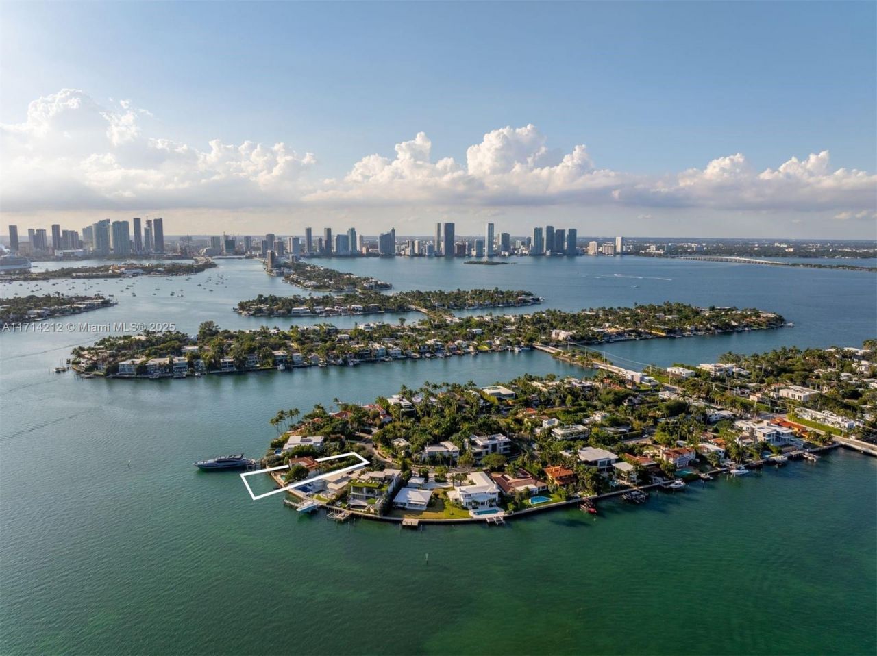 11 E Rivo Alto Dr, Miami Beach, FL 33139 Photo