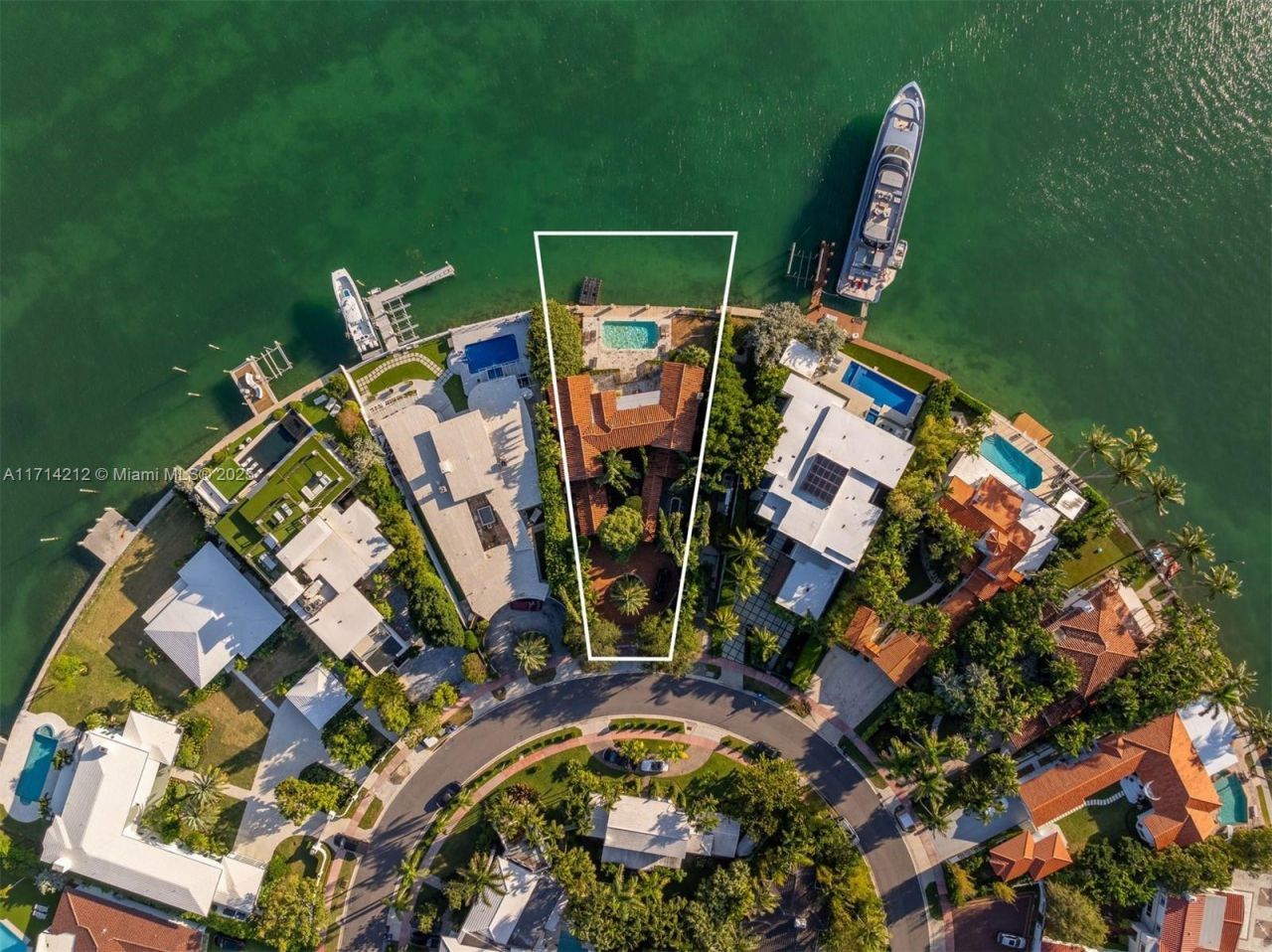 11 E Rivo Alto Dr, Miami Beach, FL 33139 Photo