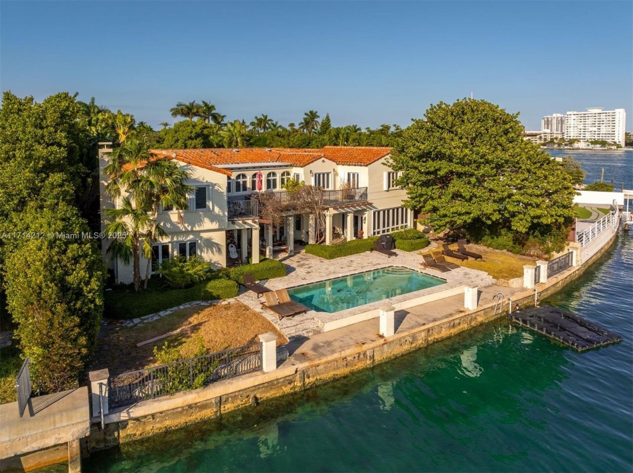 11 E Rivo Alto Dr, Miami Beach, FL 33139 Photo