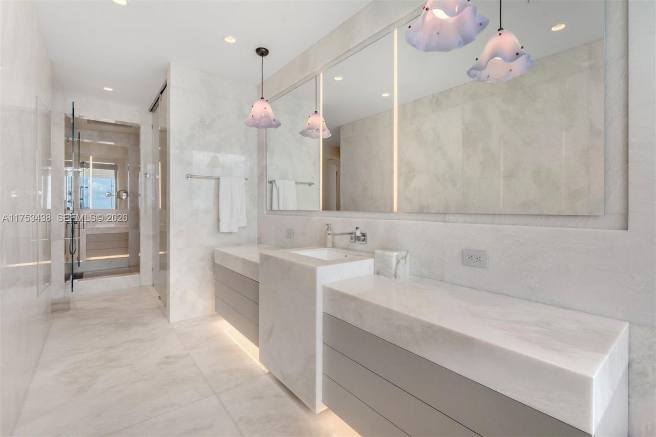 17975 Collins Ave, Unit N2401, Sunny Isles Beach, FL 33160 Photo