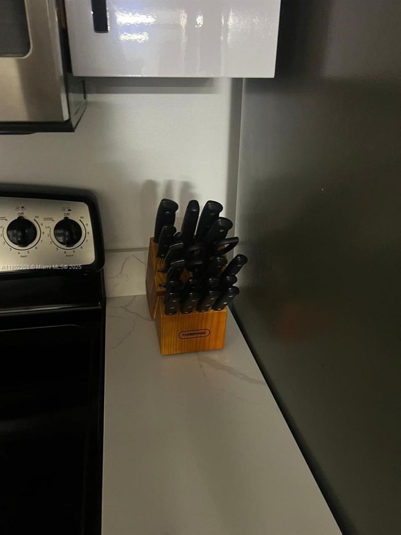 17150 N Bay Rd, Unit 2218, Sunny Isles Beach, FL 33160 Photo