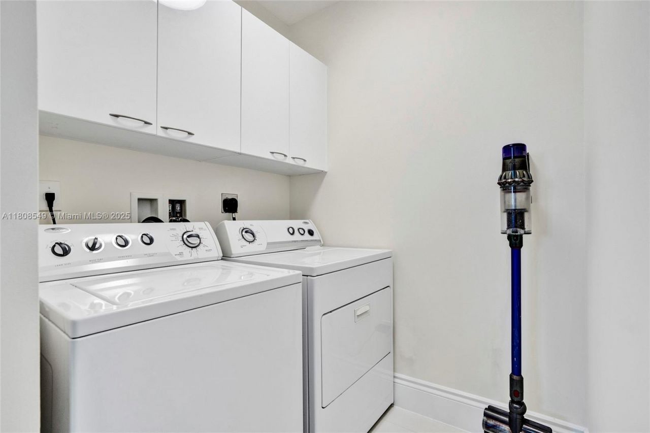 16001 Collins Ave, Unit 1604, Sunny Isles Beach, FL 33160 Photo