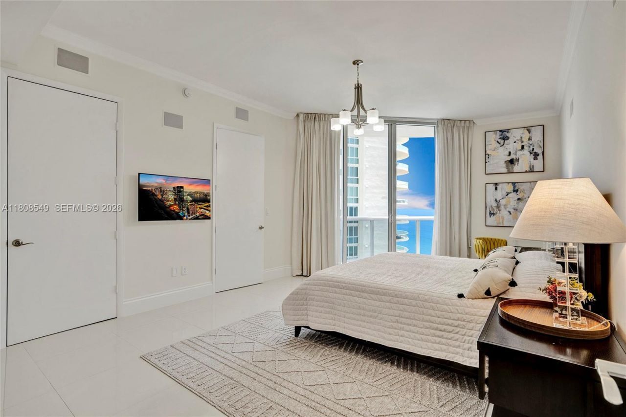 16001 Collins Ave, Unit 1604, Sunny Isles Beach, FL 33160 Photo