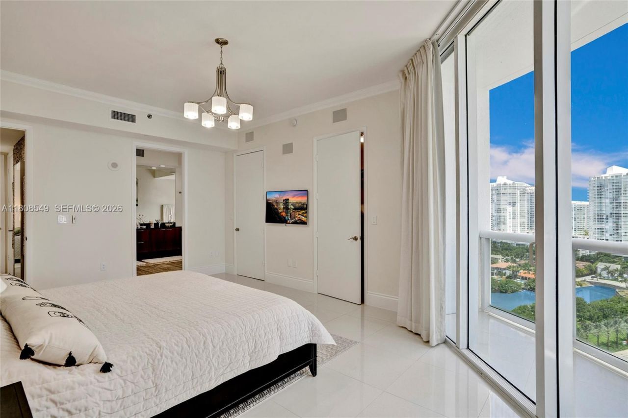 16001 Collins Ave, Unit 1604, Sunny Isles Beach, FL 33160 Photo