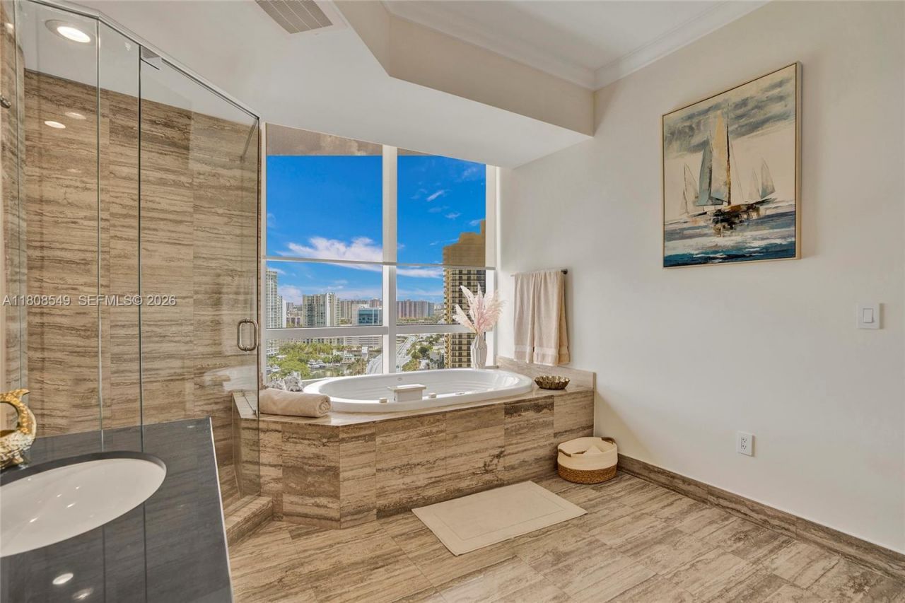 16001 Collins Ave, Unit 1604, Sunny Isles Beach, FL 33160 Photo