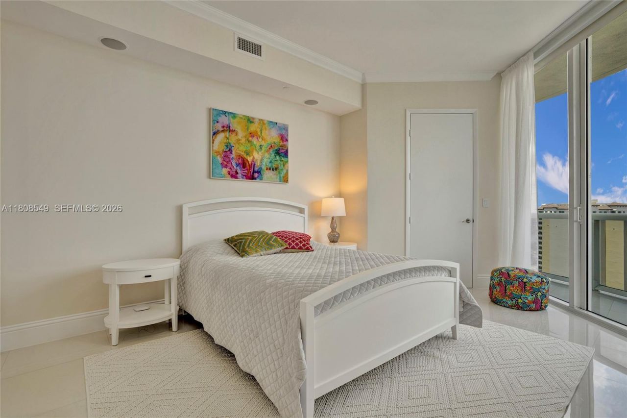 16001 Collins Ave, Unit 1604, Sunny Isles Beach, FL 33160 Photo