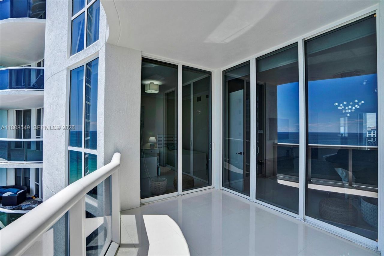 16001 Collins Ave, Unit 1604, Sunny Isles Beach, FL 33160 Photo