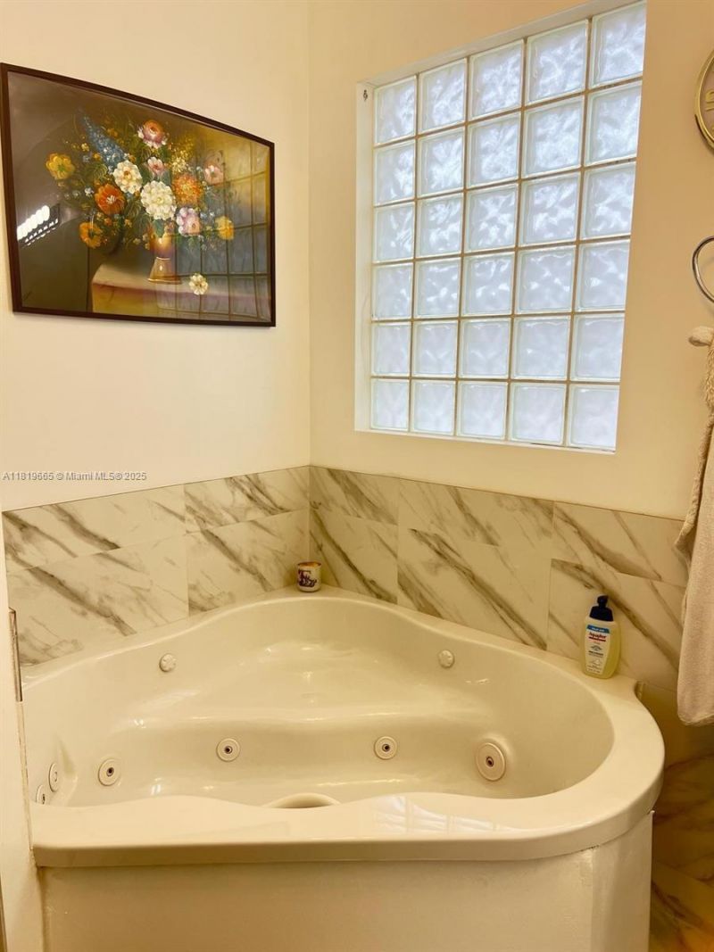 1120 Papaya St, Hollywood, FL 33019 Photo