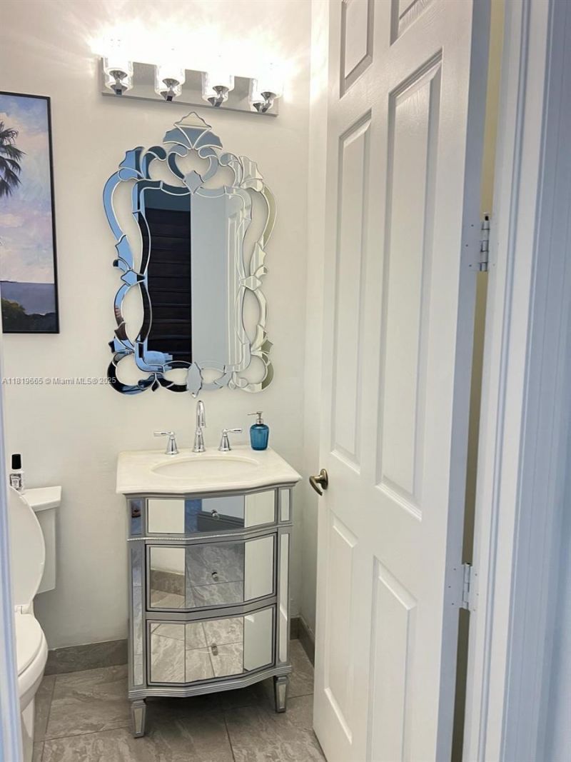 1120 Papaya St, Hollywood, FL 33019 Photo