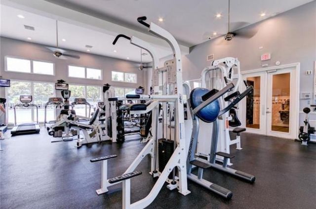 1120 Papaya St, Hollywood, FL 33019 Photo