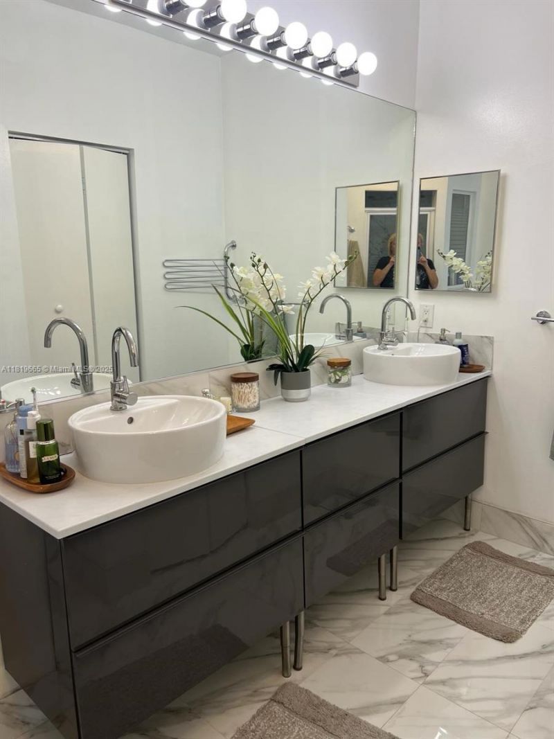 1120 Papaya St, Hollywood, FL 33019 Photo