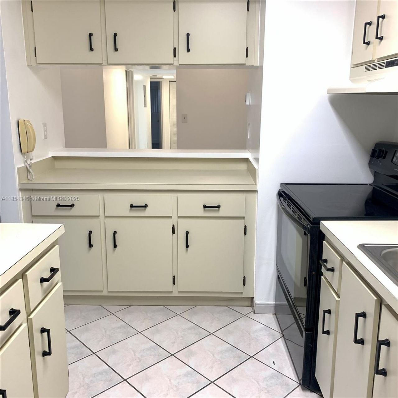 469 NE 207th Ln, Unit 207, Miami, FL 33179 Photo