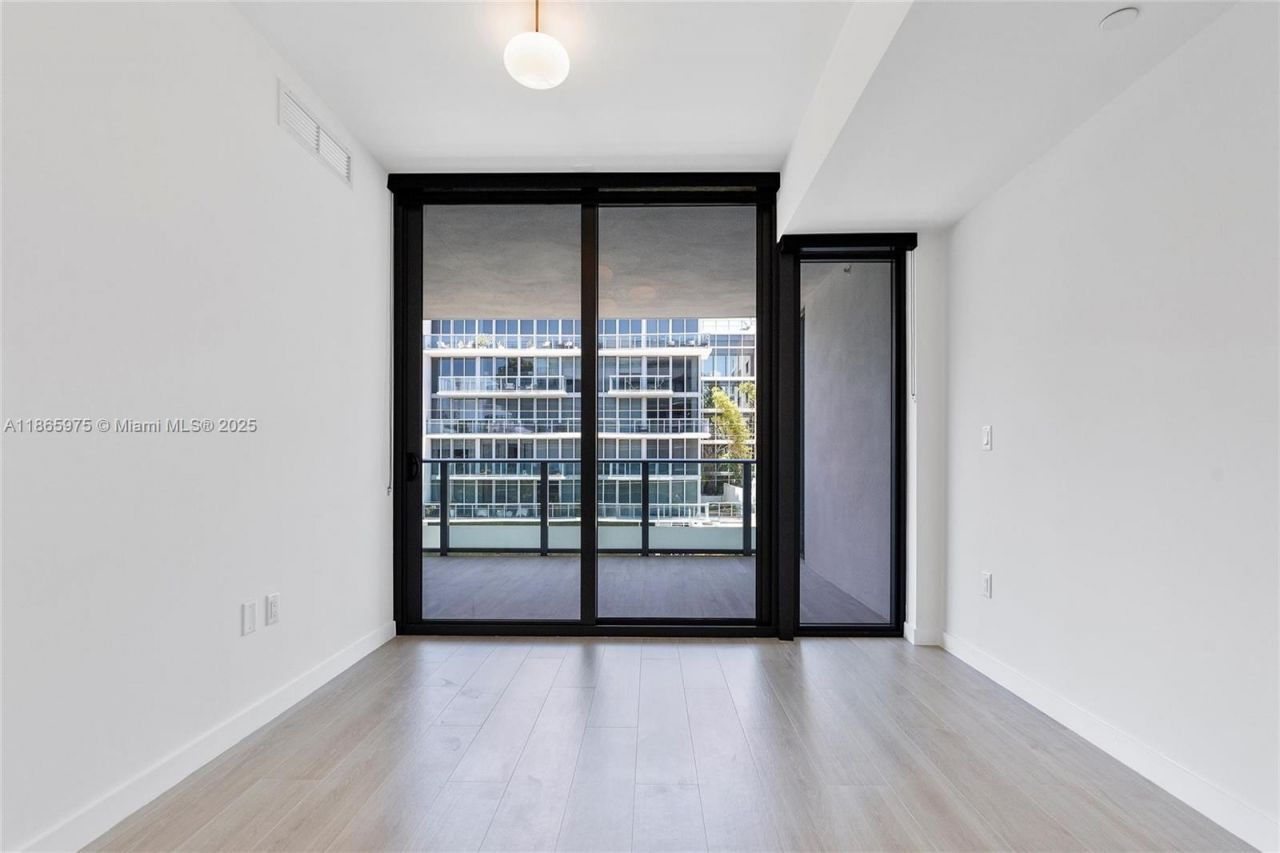 9901 W Bay Harbor Dr, Unit 402, Bay Harbor Islands, FL 33154 Photo