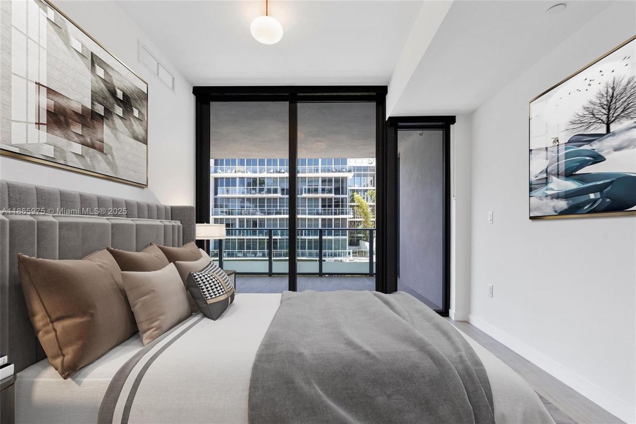 9901 W Bay Harbor Dr, Unit 402, Bay Harbor Islands, FL 33154 Photo