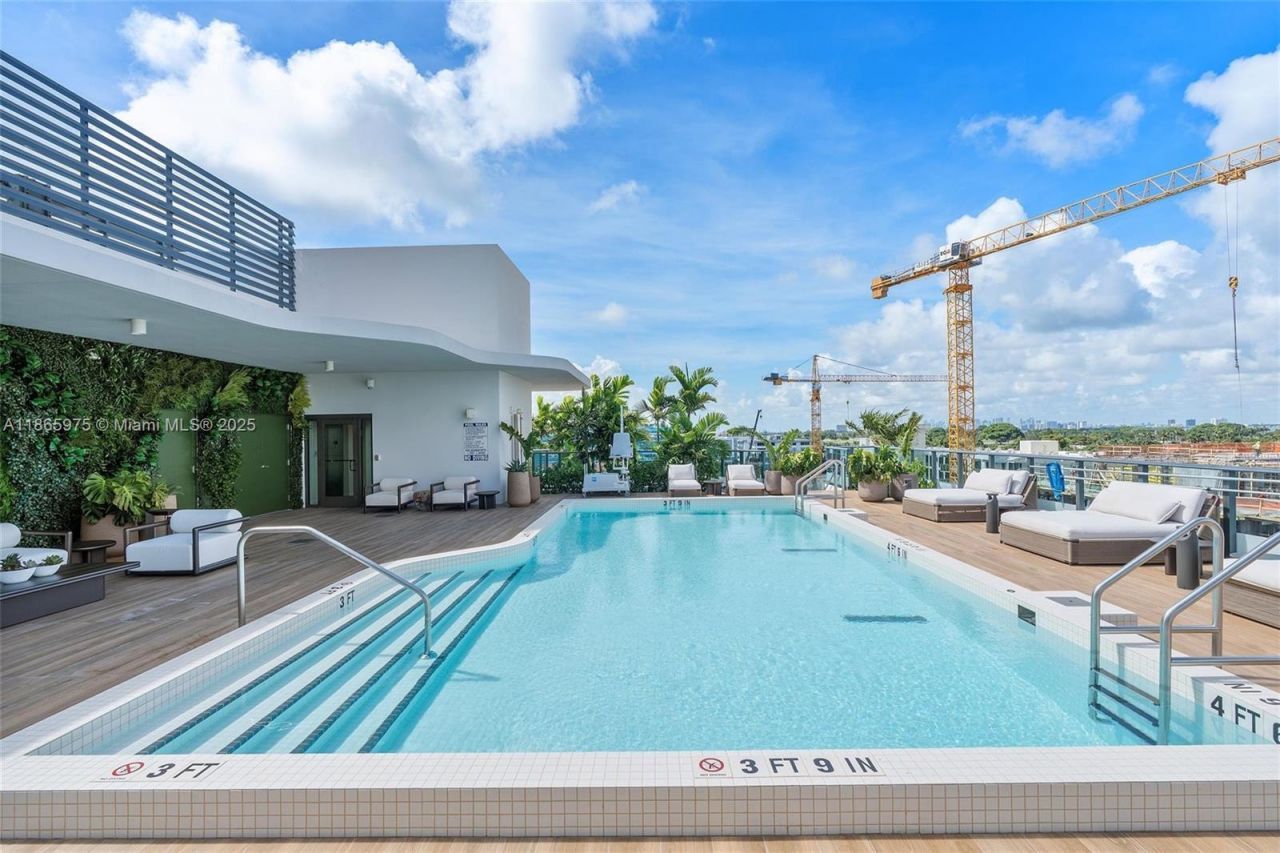 9901 W Bay Harbor Dr, Unit 402, Bay Harbor Islands, FL 33154 Photo