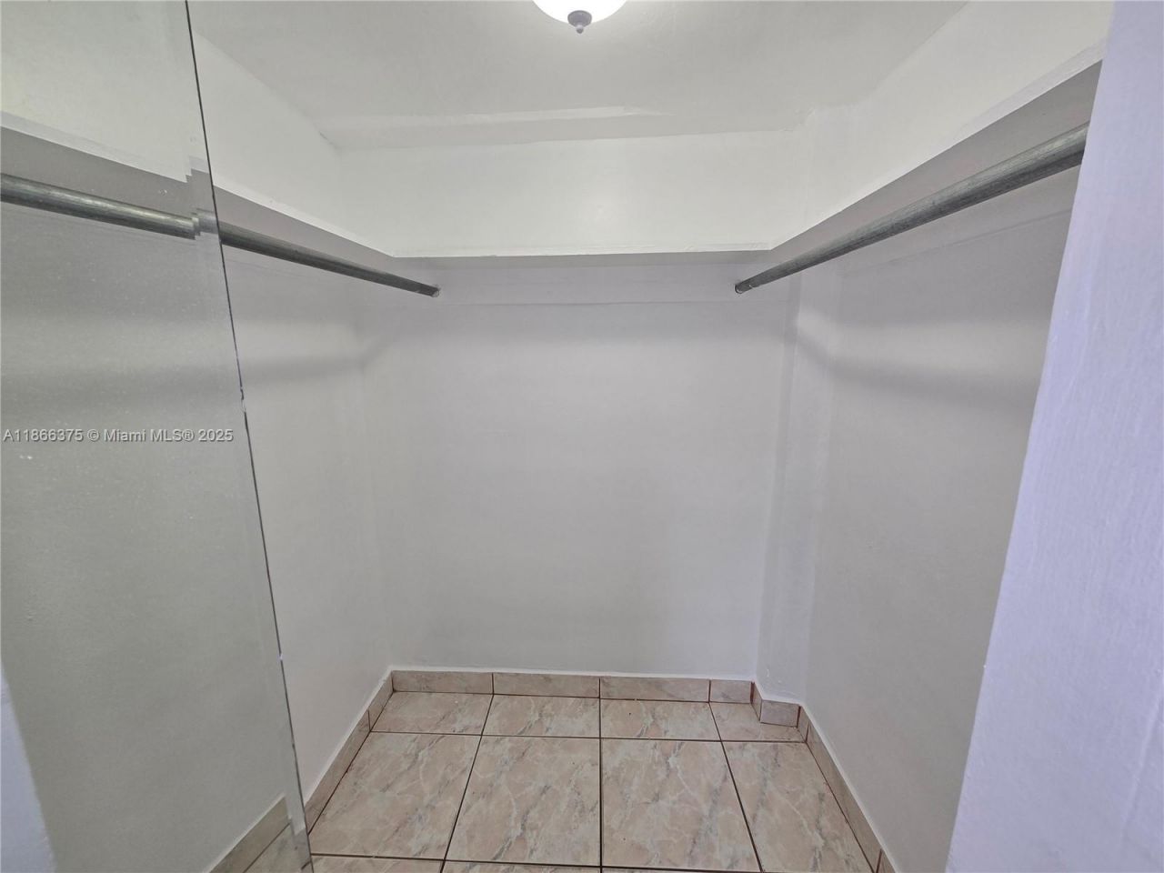 120 Royal Palm Rd, Unit 209, Hialeah Gardens, FL 33016 Photo