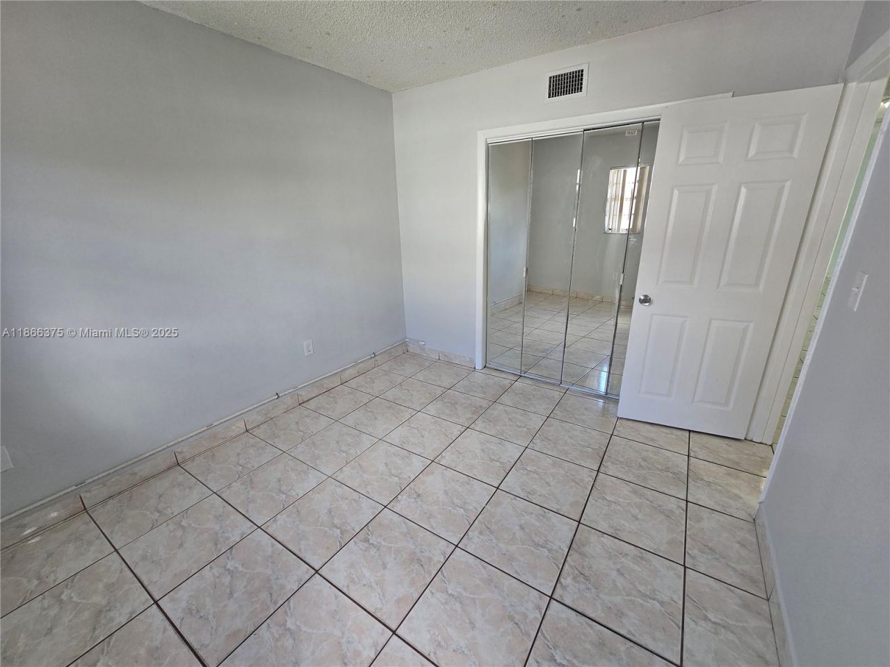 120 Royal Palm Rd, Unit 209, Hialeah Gardens, FL 33016 Photo