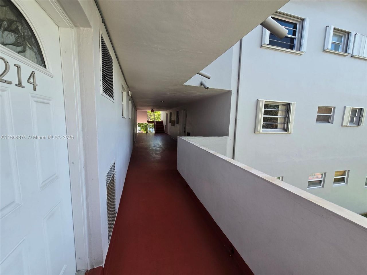 120 Royal Palm Rd, Unit 209, Hialeah Gardens, FL 33016 Photo