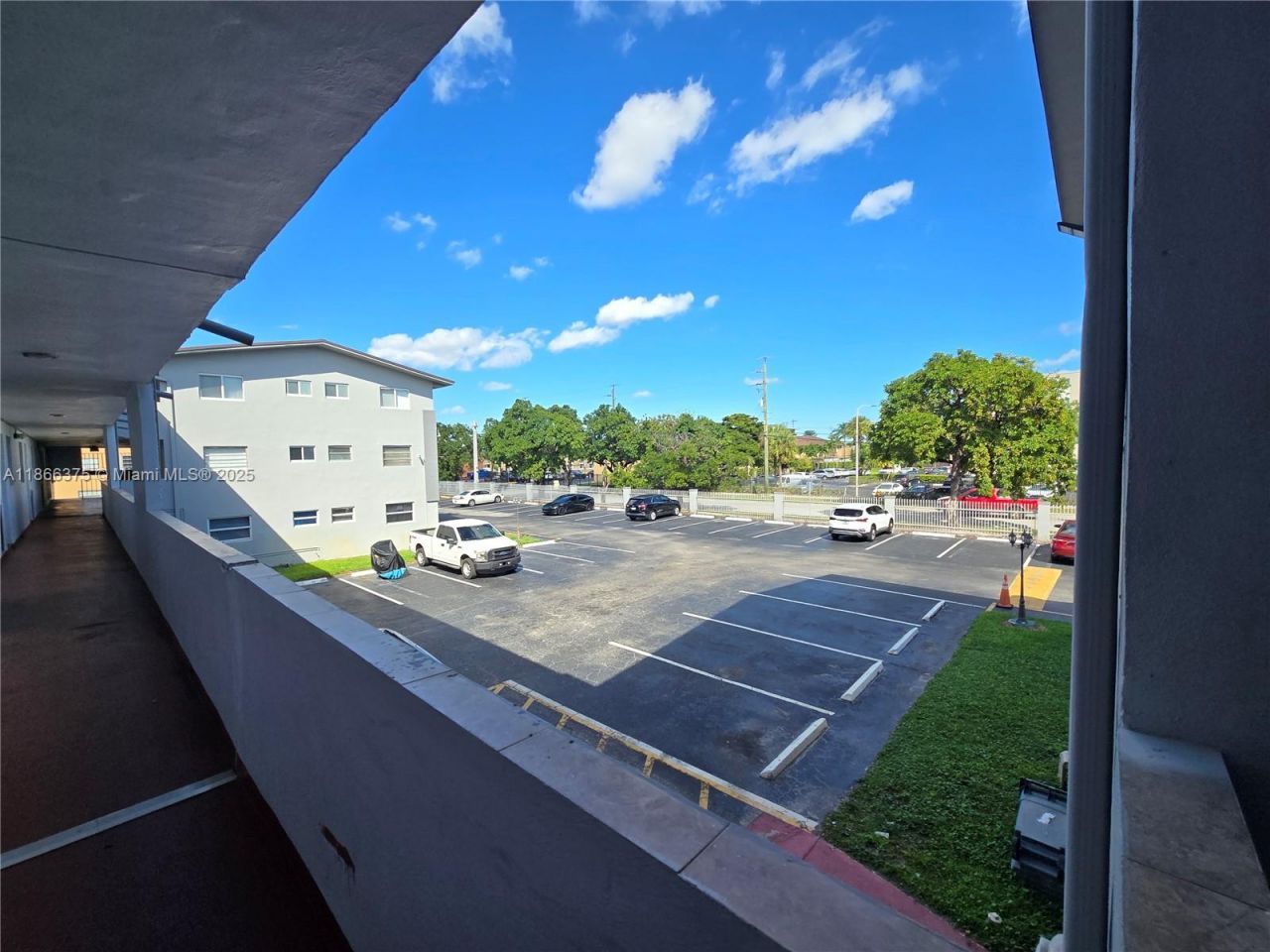 120 Royal Palm Rd, Unit 209, Hialeah Gardens, FL 33016 Photo