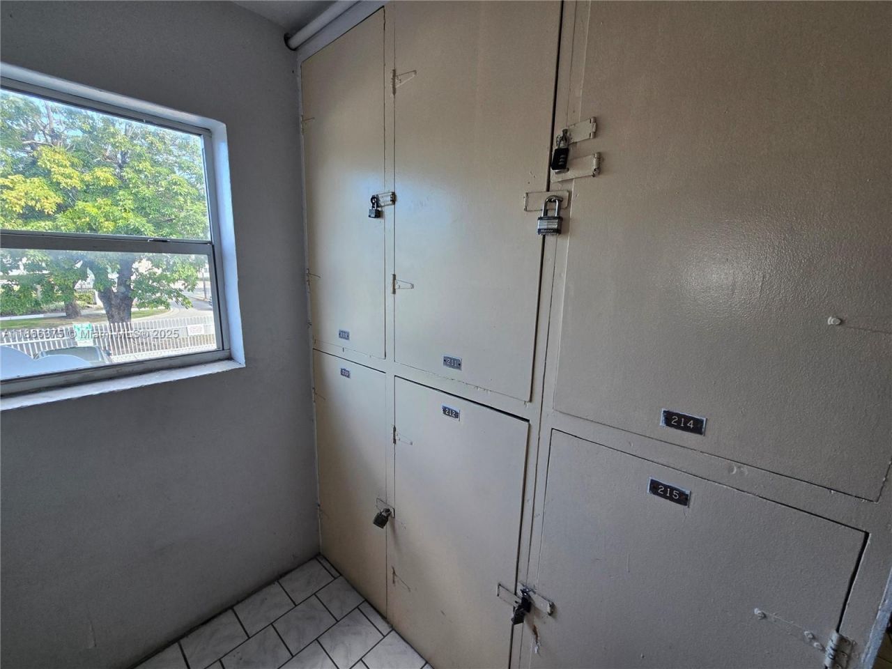 120 Royal Palm Rd, Unit 209, Hialeah Gardens, FL 33016 Photo