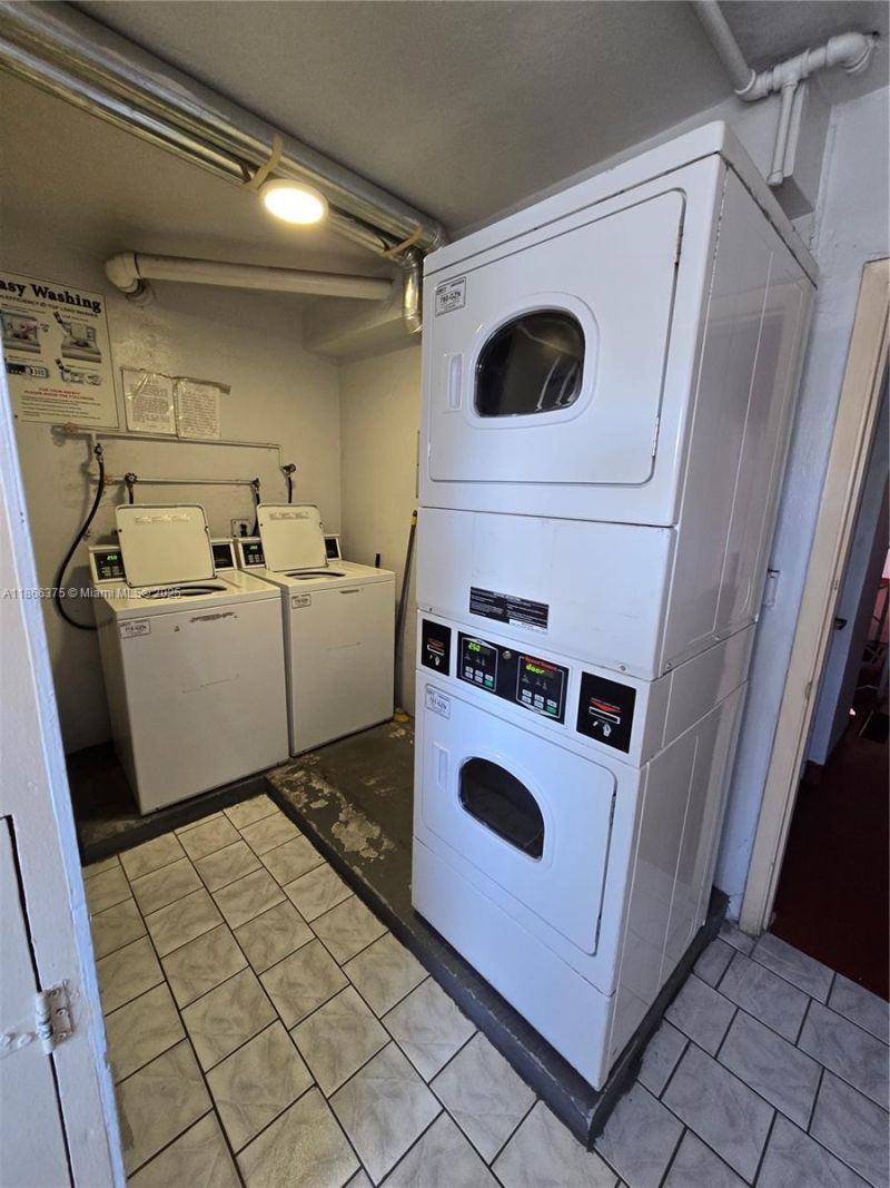 120 Royal Palm Rd, Unit 209, Hialeah Gardens, FL 33016 Photo