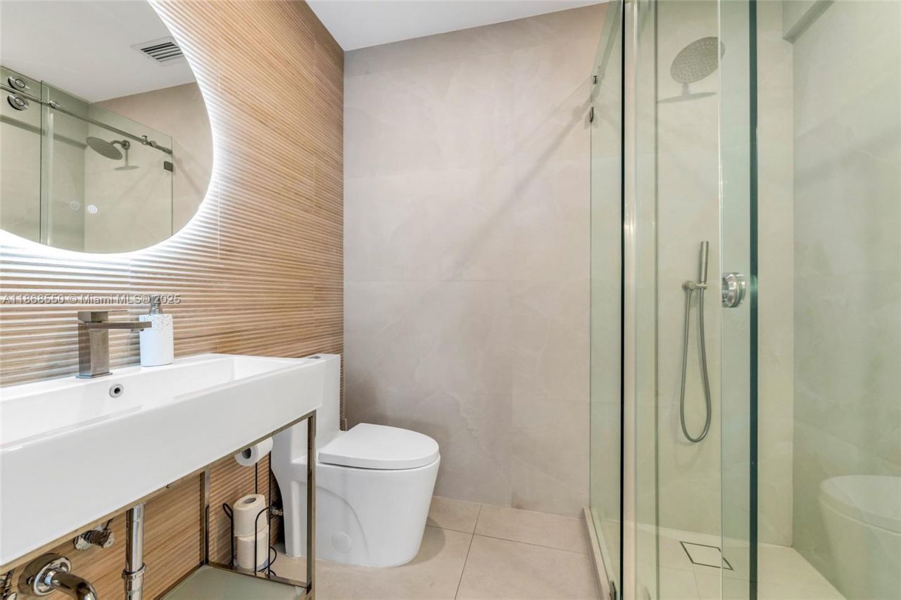 141 SW 23rd Rd, Miami, FL 33129 Photo