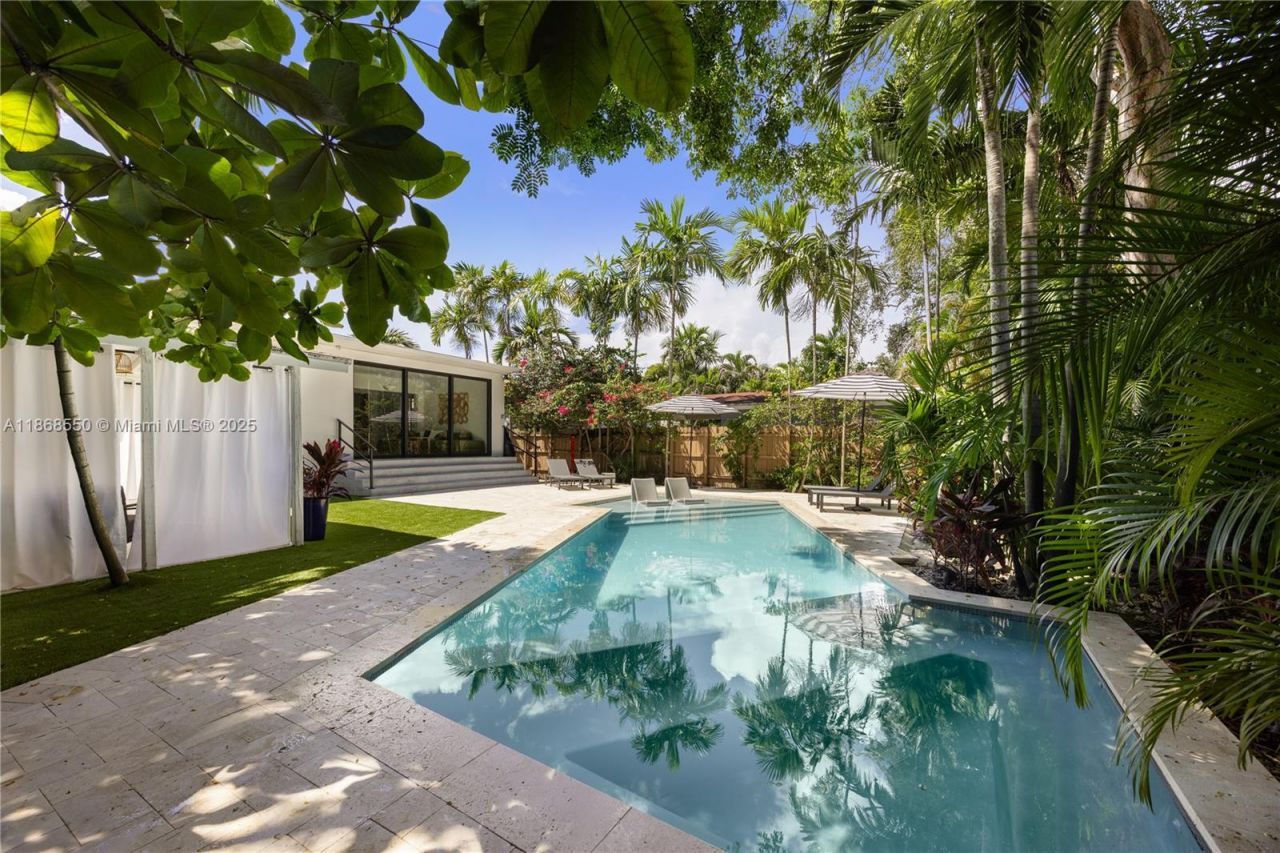 141 SW 23rd Rd, Miami, FL 33129 Photo