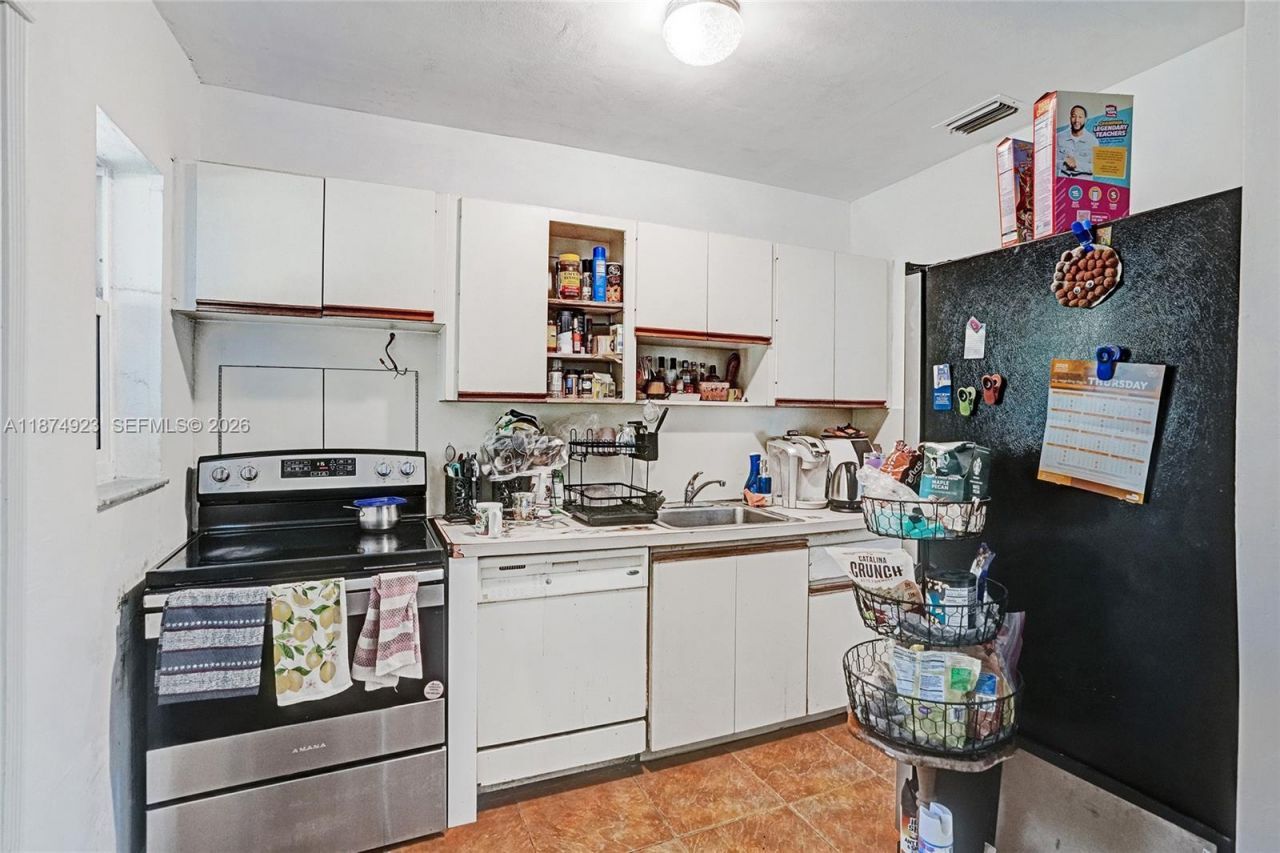 301 NW 190th Street, Miami Gardens, FL 33169 Photo