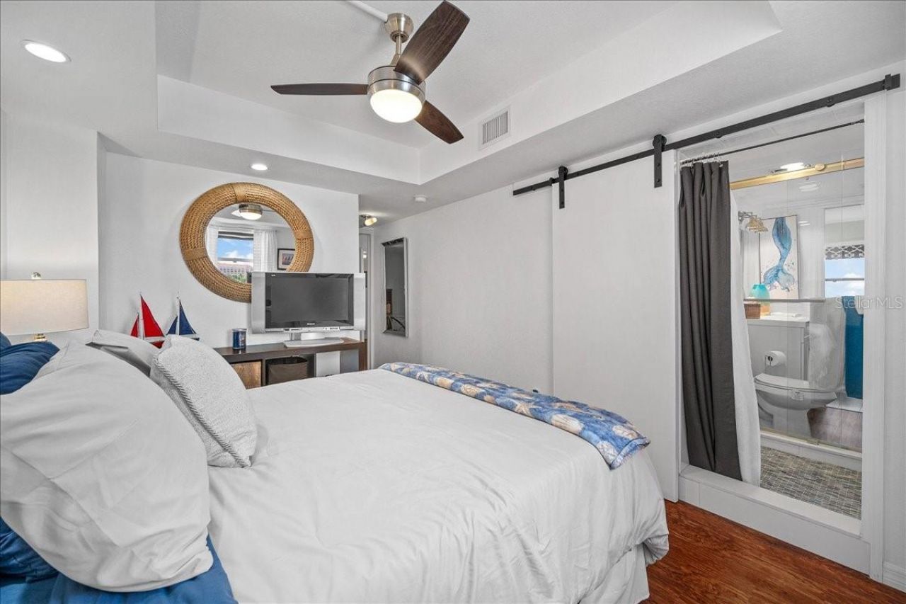 1120 N Shore Drive Ne, Unit 802, Saint Petersburg, FL 33701 Photo