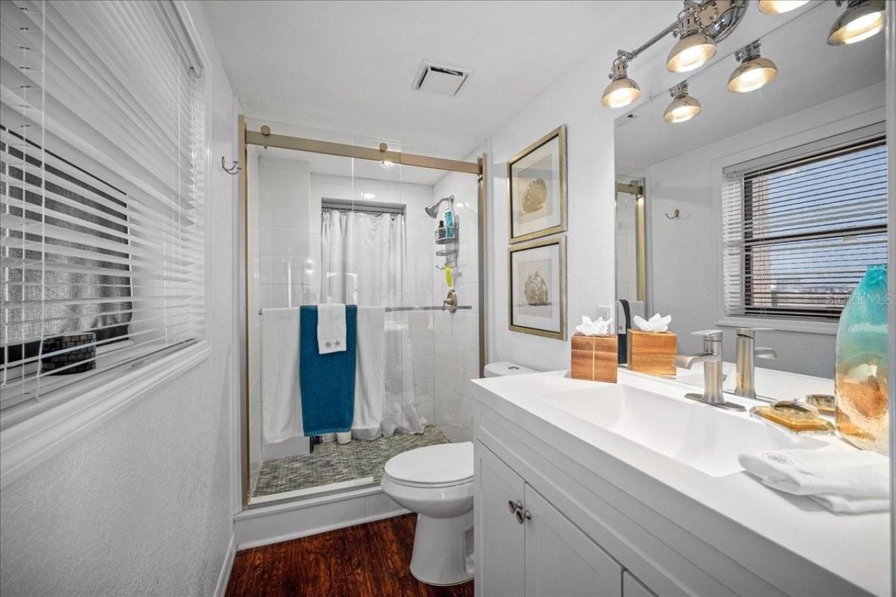 1120 N Shore Drive Ne, Unit 802, Saint Petersburg, FL 33701 Photo