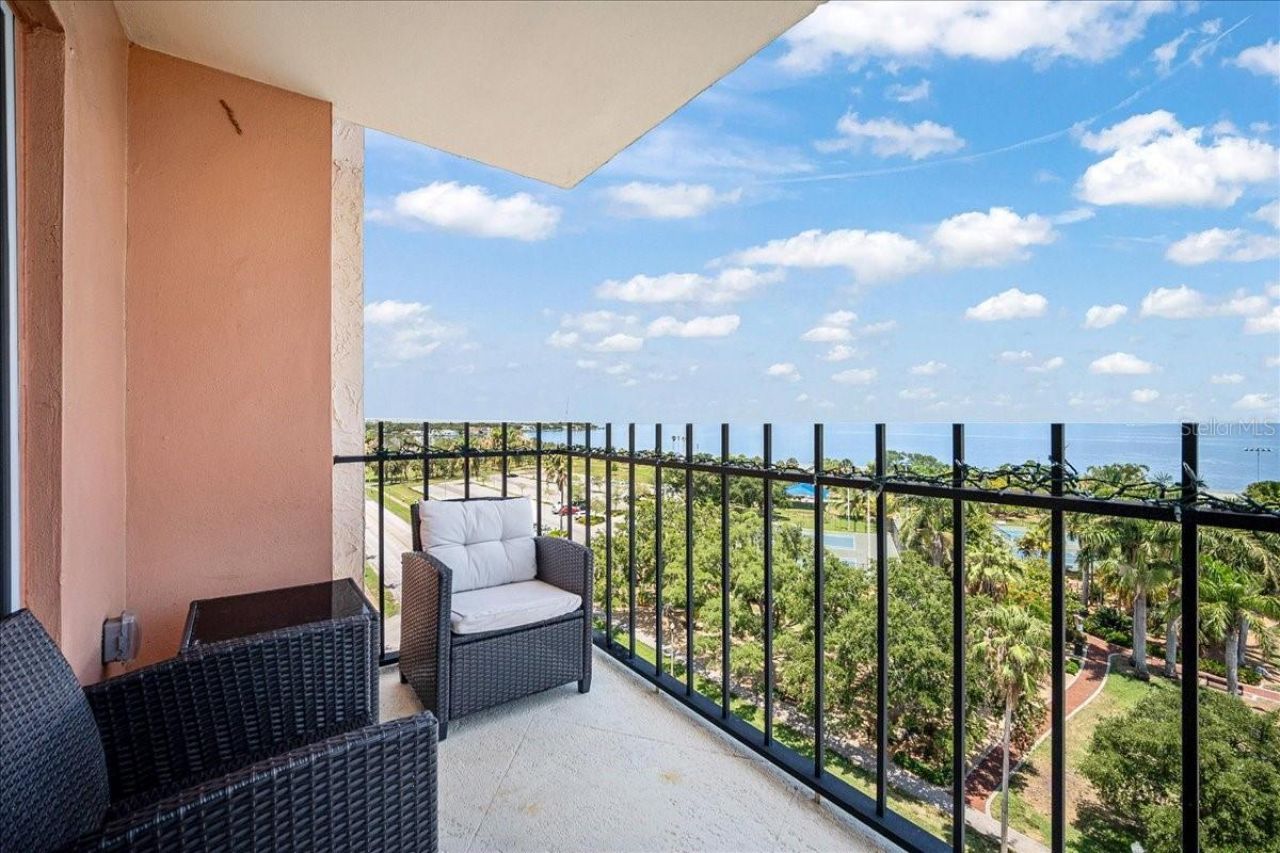 1120 N Shore Drive Ne, Unit 802, Saint Petersburg, FL 33701 Photo