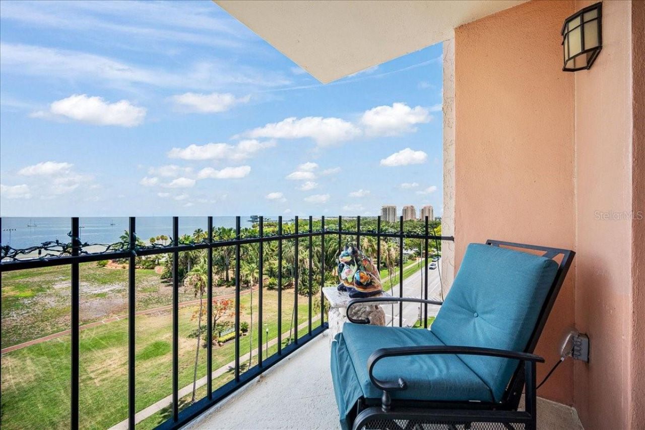 1120 N Shore Drive Ne, Unit 802, Saint Petersburg, FL 33701 Photo