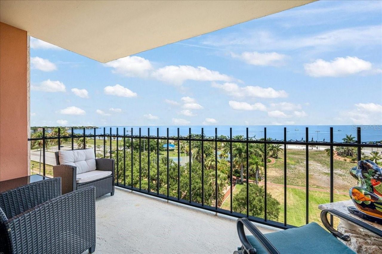 1120 N Shore Drive Ne, Unit 802, Saint Petersburg, FL 33701 Photo