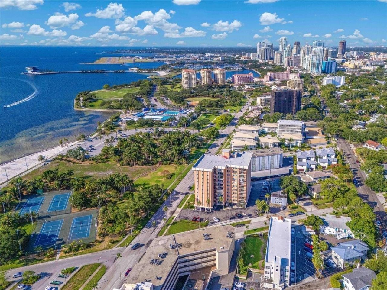 1120 N Shore Drive Ne, Unit 802, Saint Petersburg, FL 33701 Photo