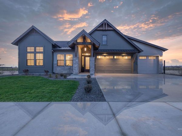 252 N Hunter Creek Ave, Eagle, ID 83616