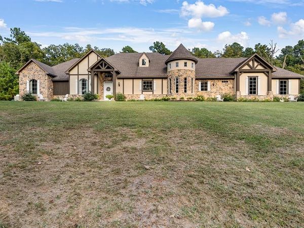 2356 AN County Road 403, Palestine, TX 75803