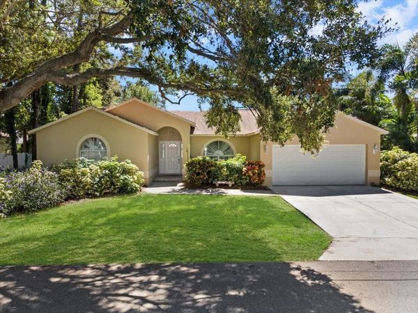 13734 76TH AVENUE, SEMINOLE, FL 33776