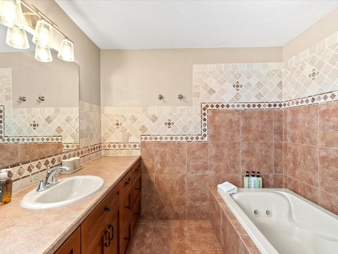 13734 76th Avenue, Seminole, FL 33776 Photo