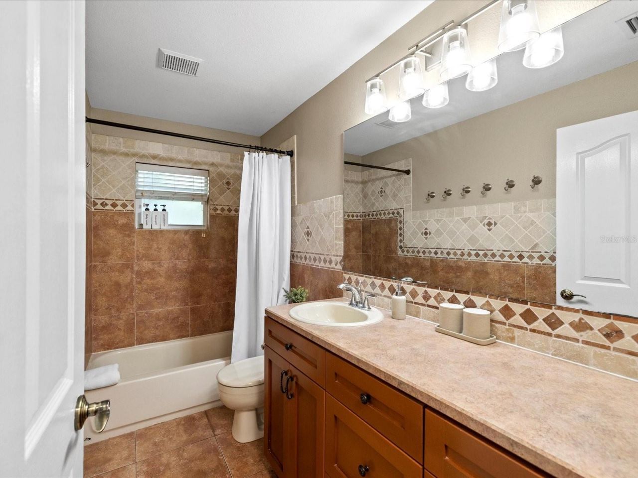 13734 76th Avenue, Seminole, FL 33776 Photo