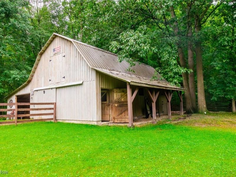 327 Township Road 350, Sullivan, OH 44880 Photo 12