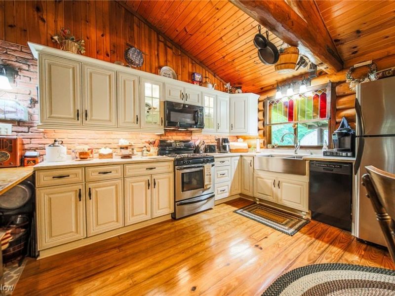 327 Township Road 350, Sullivan, OH 44880 Photo 13