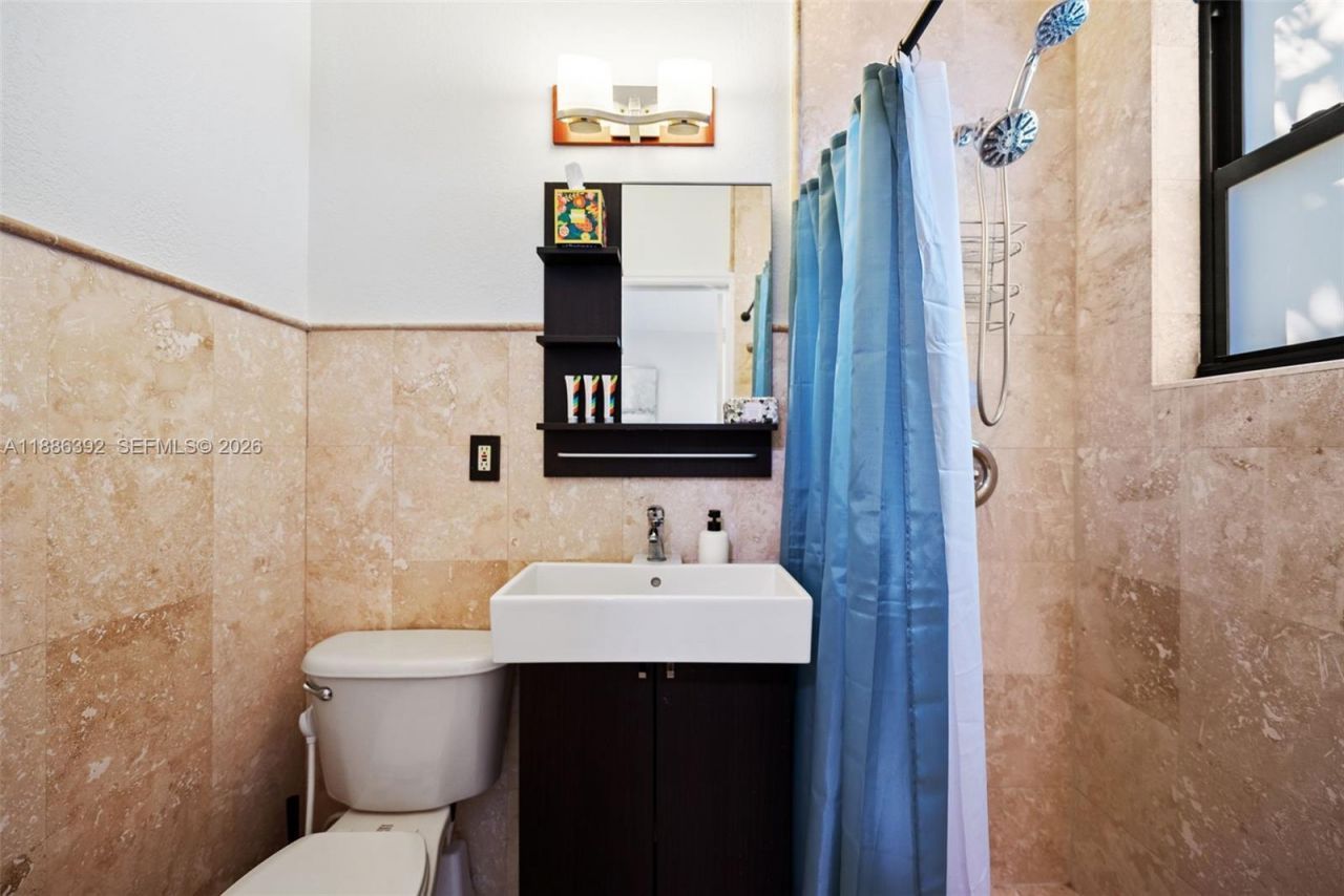 944 SW 10th Ave, Miami, FL 33130 Photo