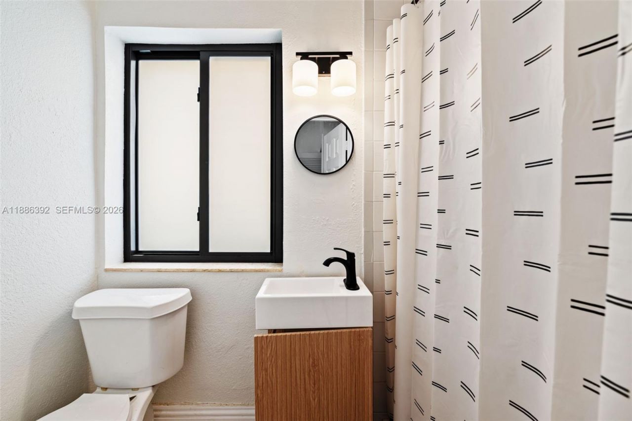 944 SW 10th Ave, Miami, FL 33130 Photo