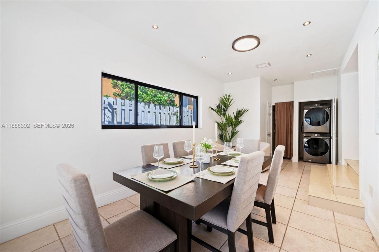 944 SW 10th Ave, Miami, FL 33130 Photo