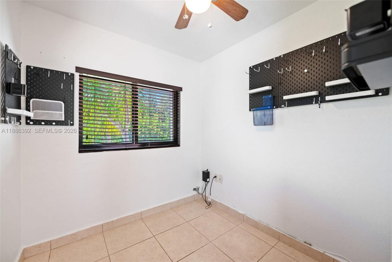 944 SW 10th Ave, Miami, FL 33130 Photo