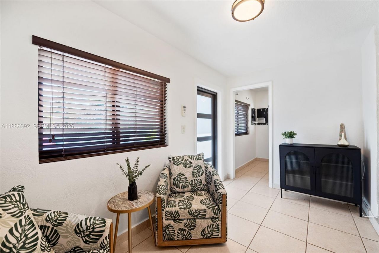 944 SW 10th Ave, Miami, FL 33130 Photo