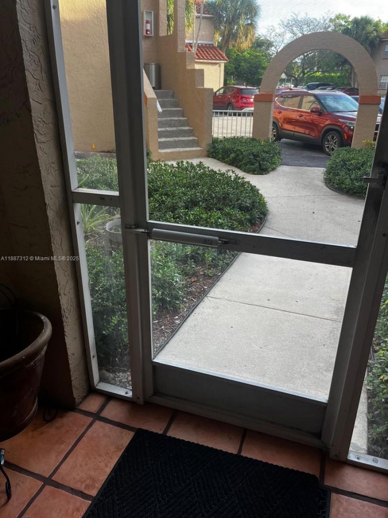 8842 SW 3rd St, Unit 105, Pembroke Pines, FL 33025 Photo