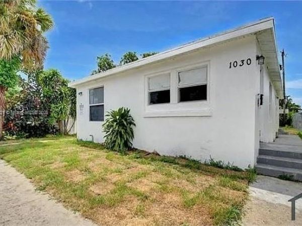 1030 N 18th St, West Palm Beach, FL 33407